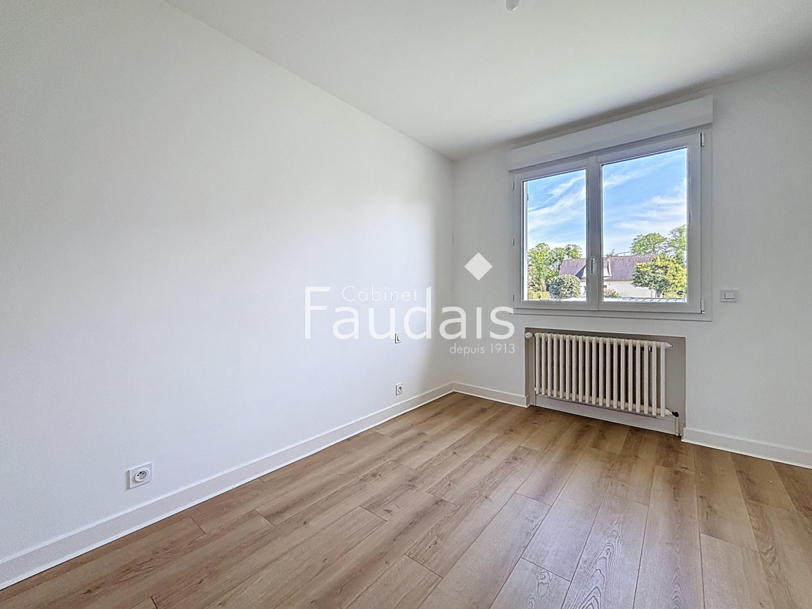 
                                                Vente
                                                 MAISON PLAIN PIED RENOVEE 4 CHAMBRES SAINT-LO