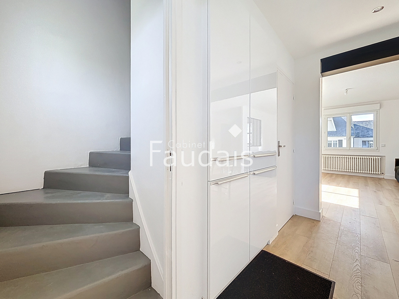 
                                                Vente
                                                 MAISON PLAIN PIED RENOVEE 4 CHAMBRES SAINT-LO