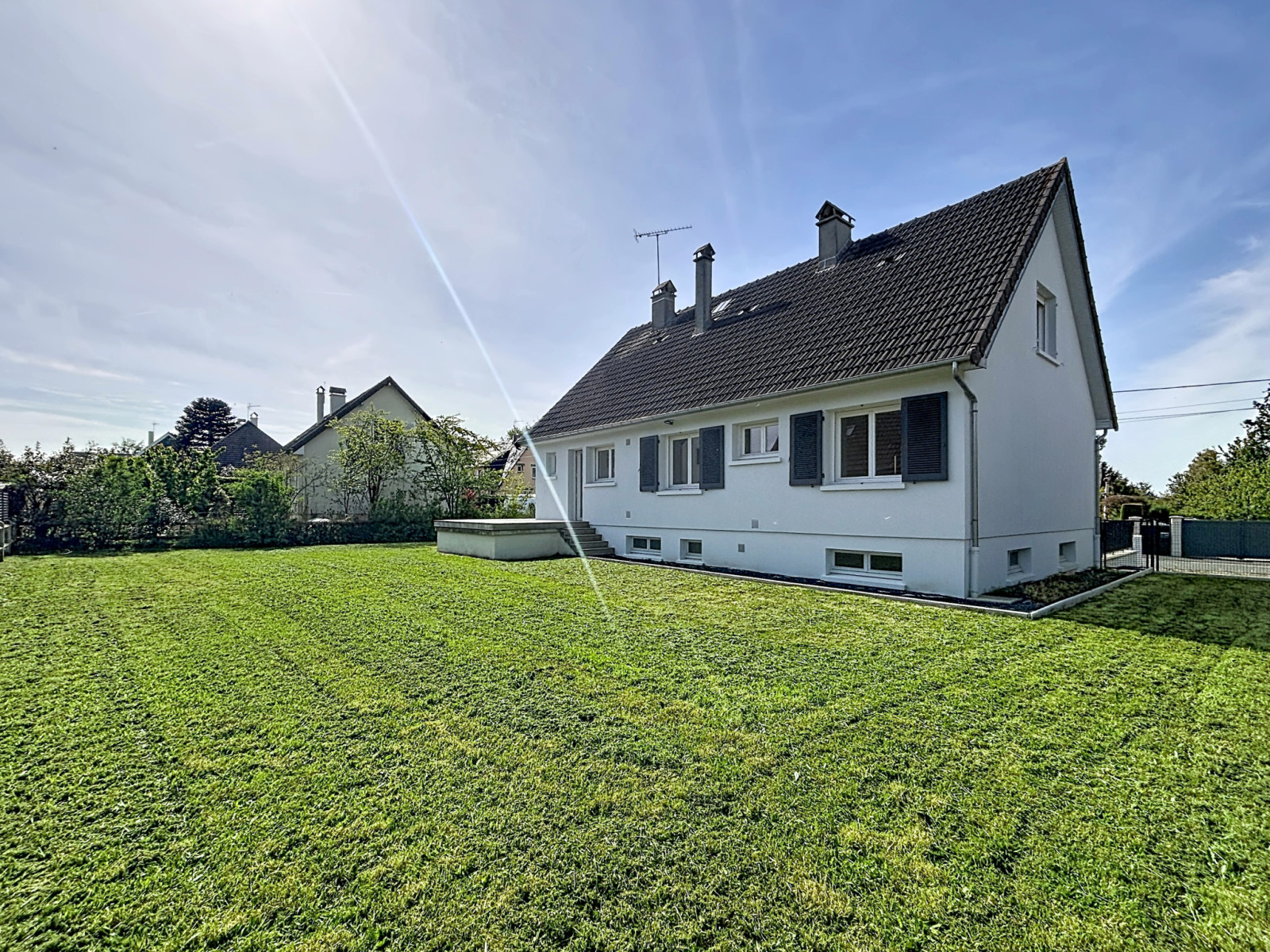 
                                                Vente
                                                 MAISON PLAIN PIED RENOVEE 4 CHAMBRES SAINT-LO