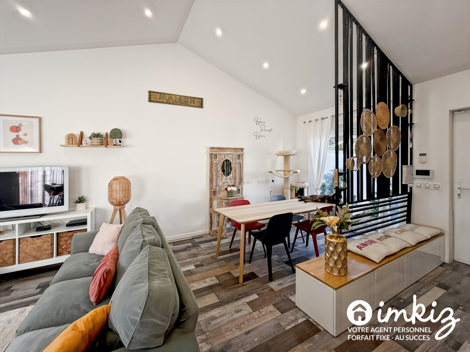 
                                                Vente
                                                 Maison plain-pied rénovée - Jardin - DPE B