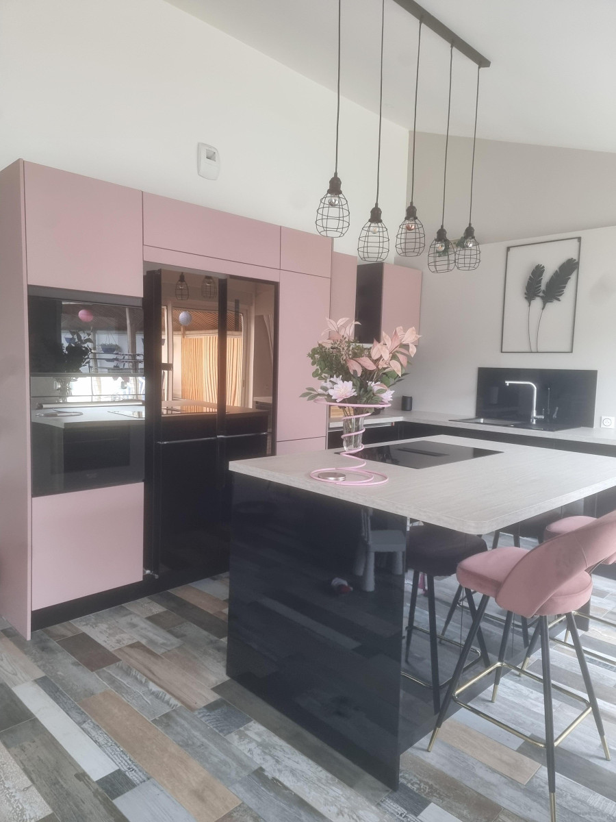 
                                                Vente
                                                 Maison plain-pied rénovée - Jardin - DPE B