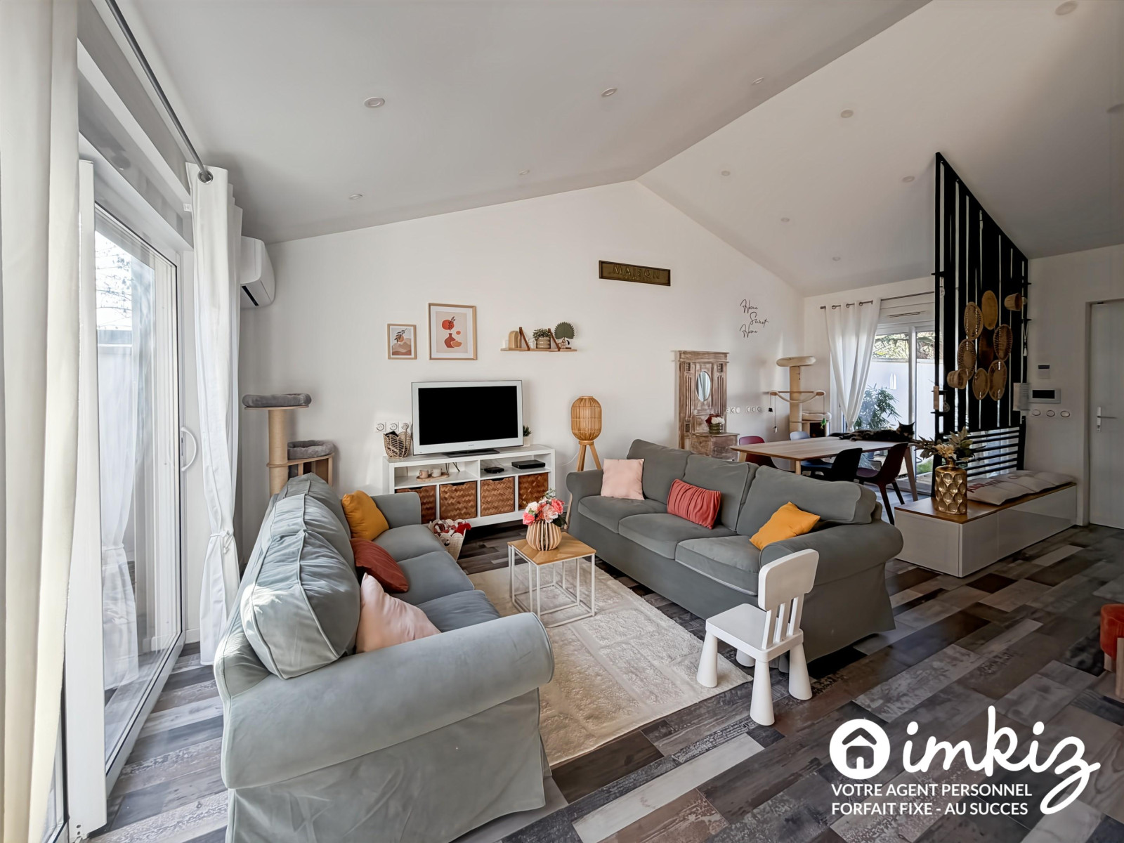 
                                                Vente
                                                 Maison plain-pied rénovée - Jardin - DPE B