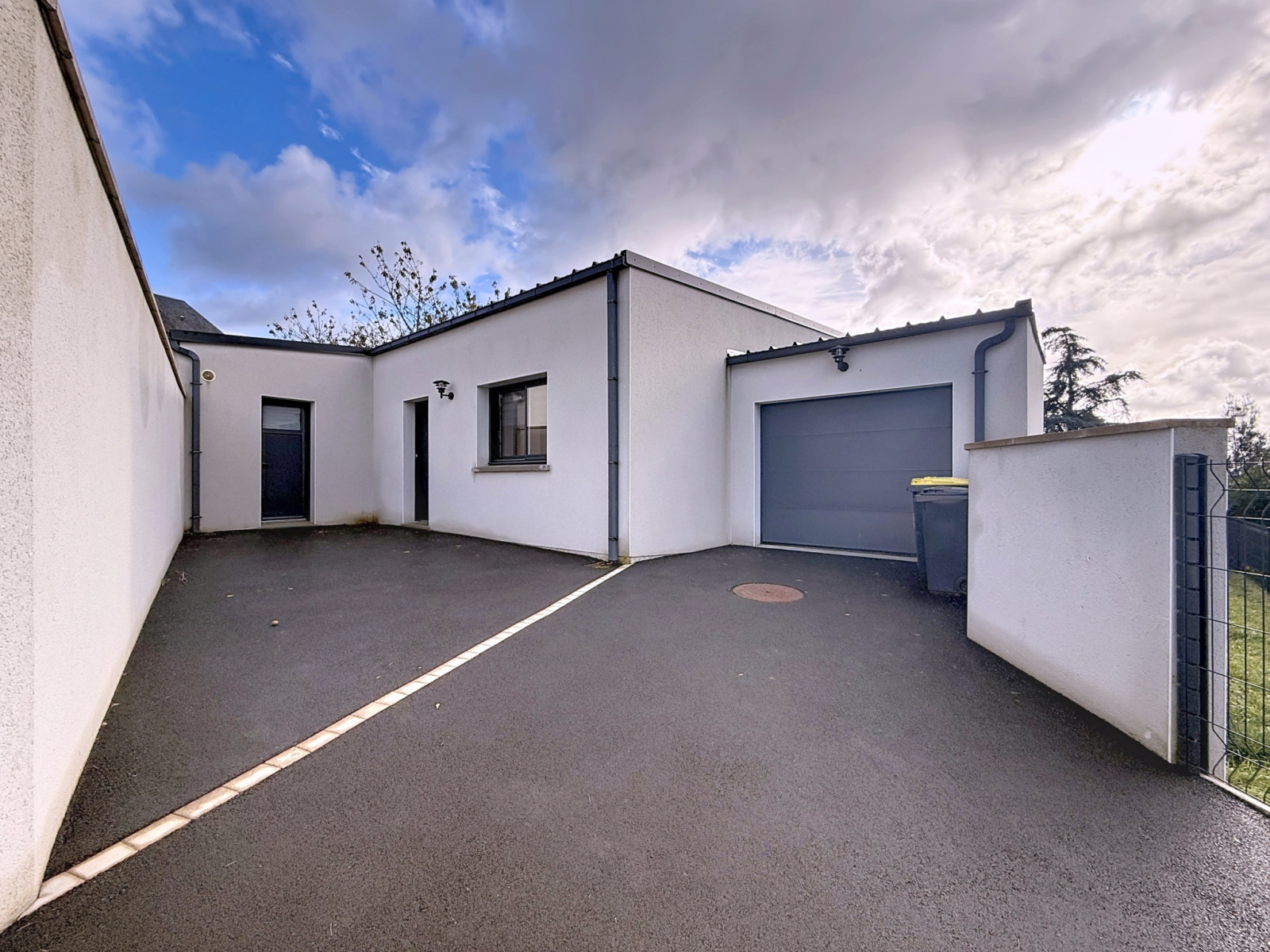 
                                                Vente
                                                 Maison plain pied ST LO