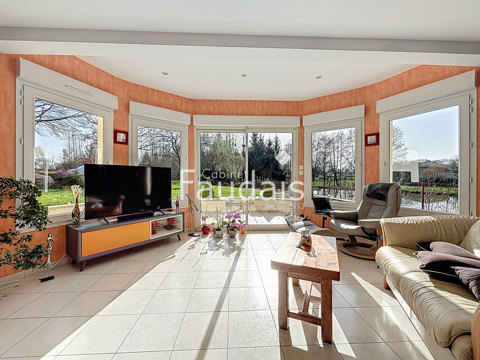 
                                                Vente
                                                 MAISON PLAIN PIED SUR UN HECTARE AVEC ETANG ET BOIS