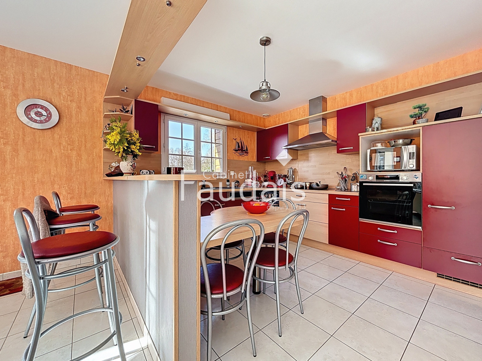 
                                                Vente
                                                 MAISON PLAIN PIED SUR UN HECTARE AVEC ETANG ET BOIS