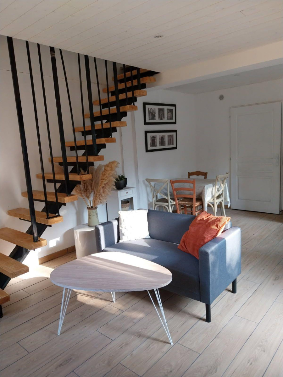 
                                                Location
                                                 Maison près des plages (salariés ou particuliers )