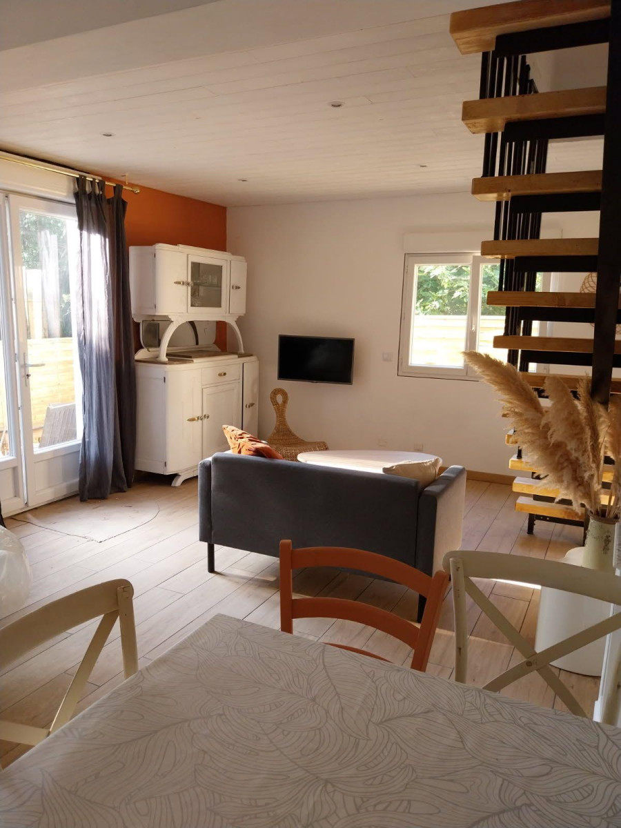 
                                                Location
                                                 Maison près des plages (salariés ou particuliers )