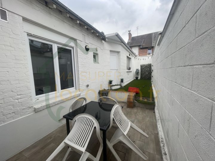 
                                                Location
                                                 MAISON PROCHE CENTRE VILLE AVEC COUR ET GARAGE