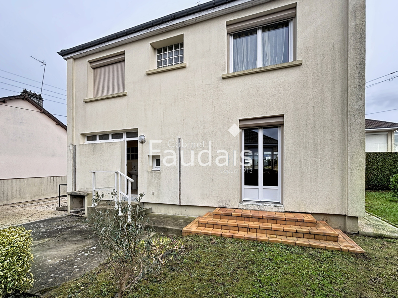 
                                                Vente
                                                 MAISON PROCHE CENTRE VILLE ET COLLEGE