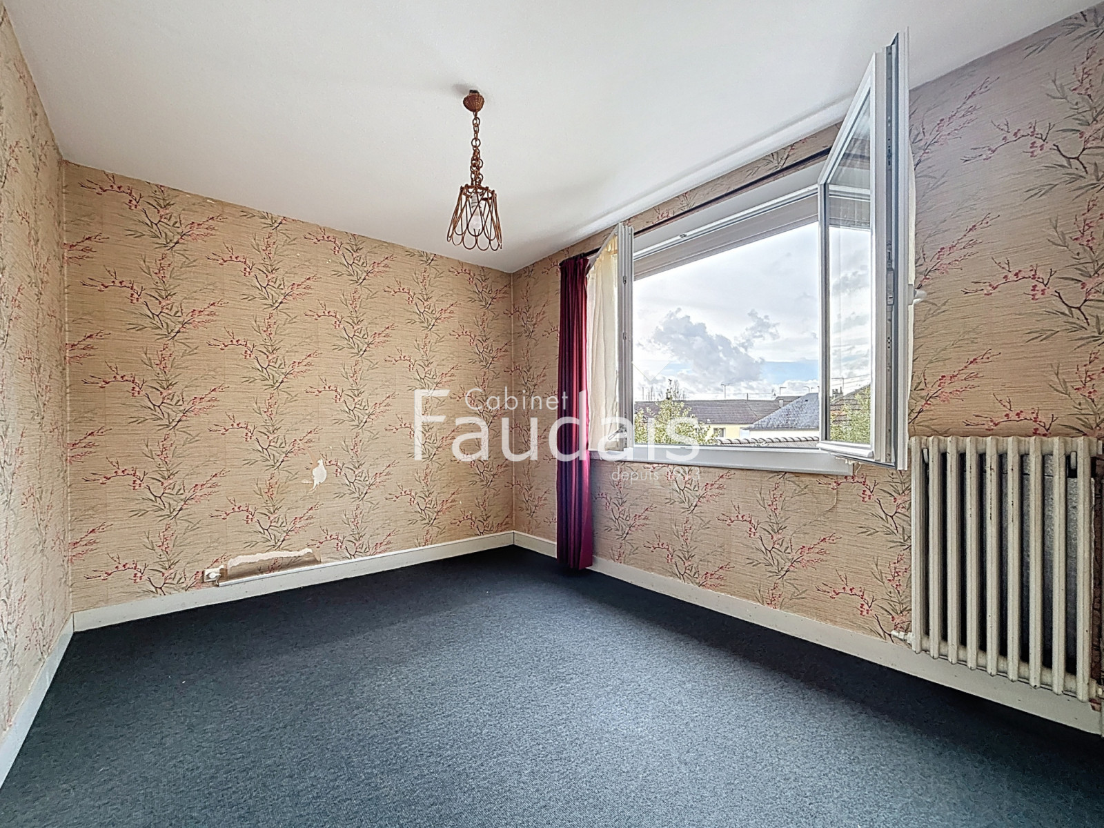 
                                                Vente
                                                 MAISON PROCHE CENTRE VILLE ET COLLEGE