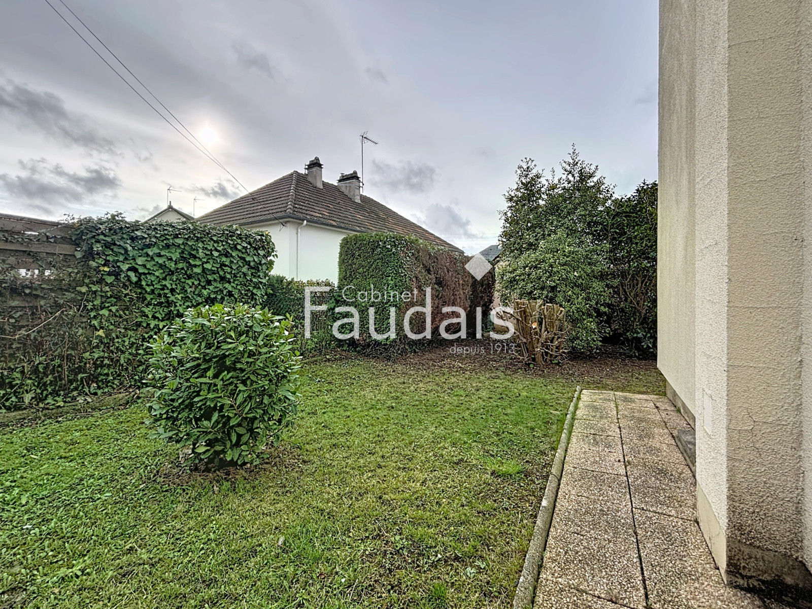 
                                                Vente
                                                 MAISON PROCHE CENTRE VILLE ET COLLEGE