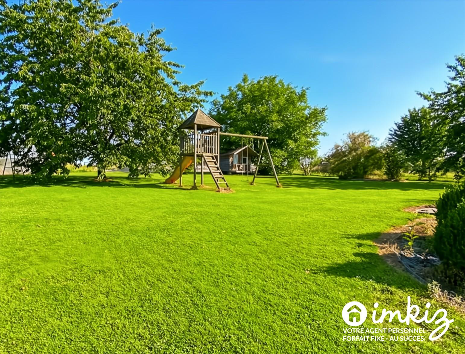 
                                                Vente
                                                 Maison proche Lyons la Forêt avec dépendance