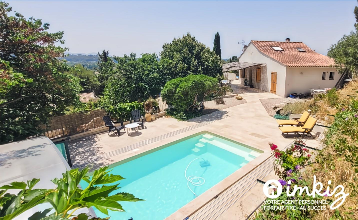 
                                                Vente
                                                 Maison provençale  T6 piscine et garage