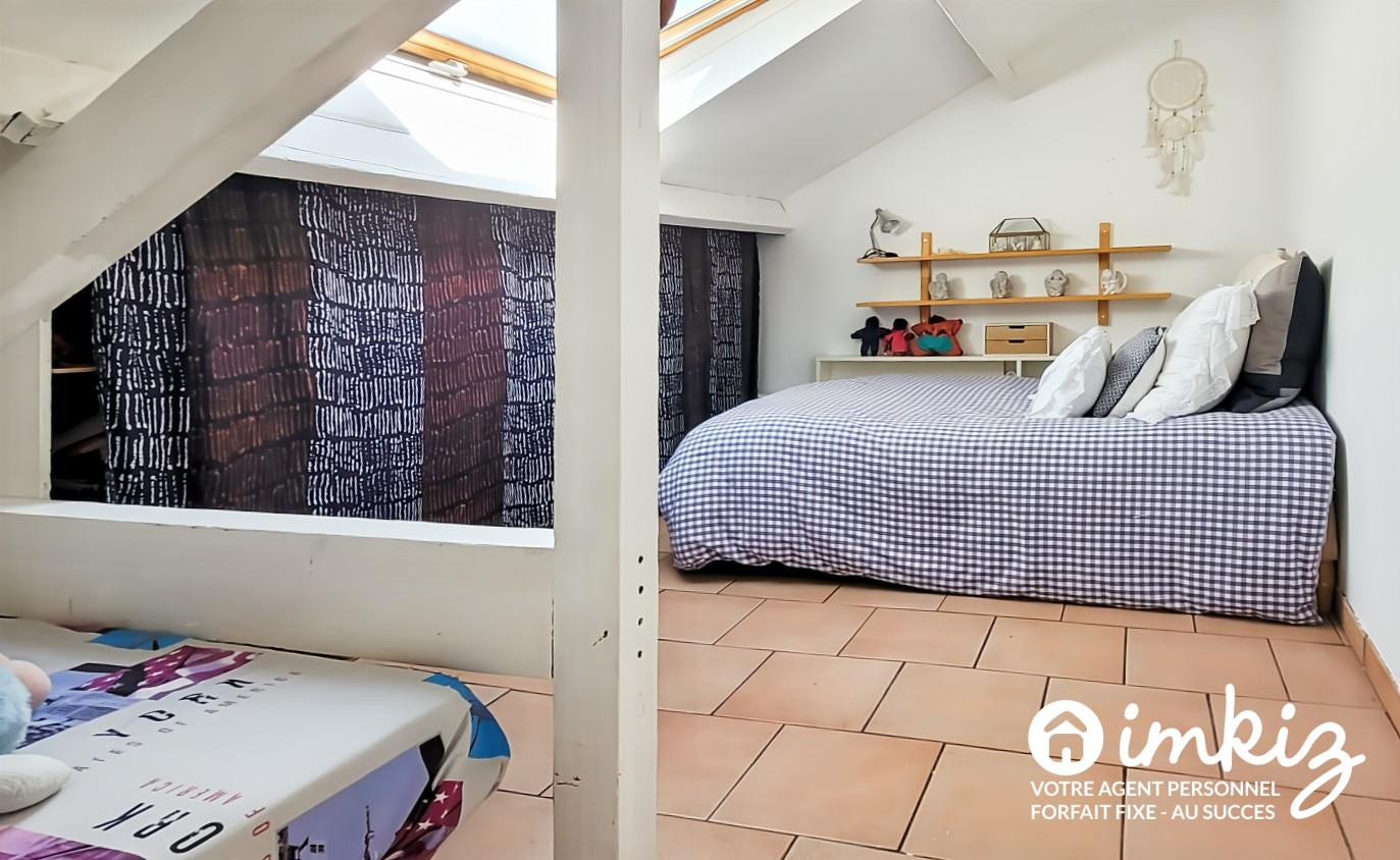 
                                                Vente
                                                 Maison provençale  T6 piscine et garage