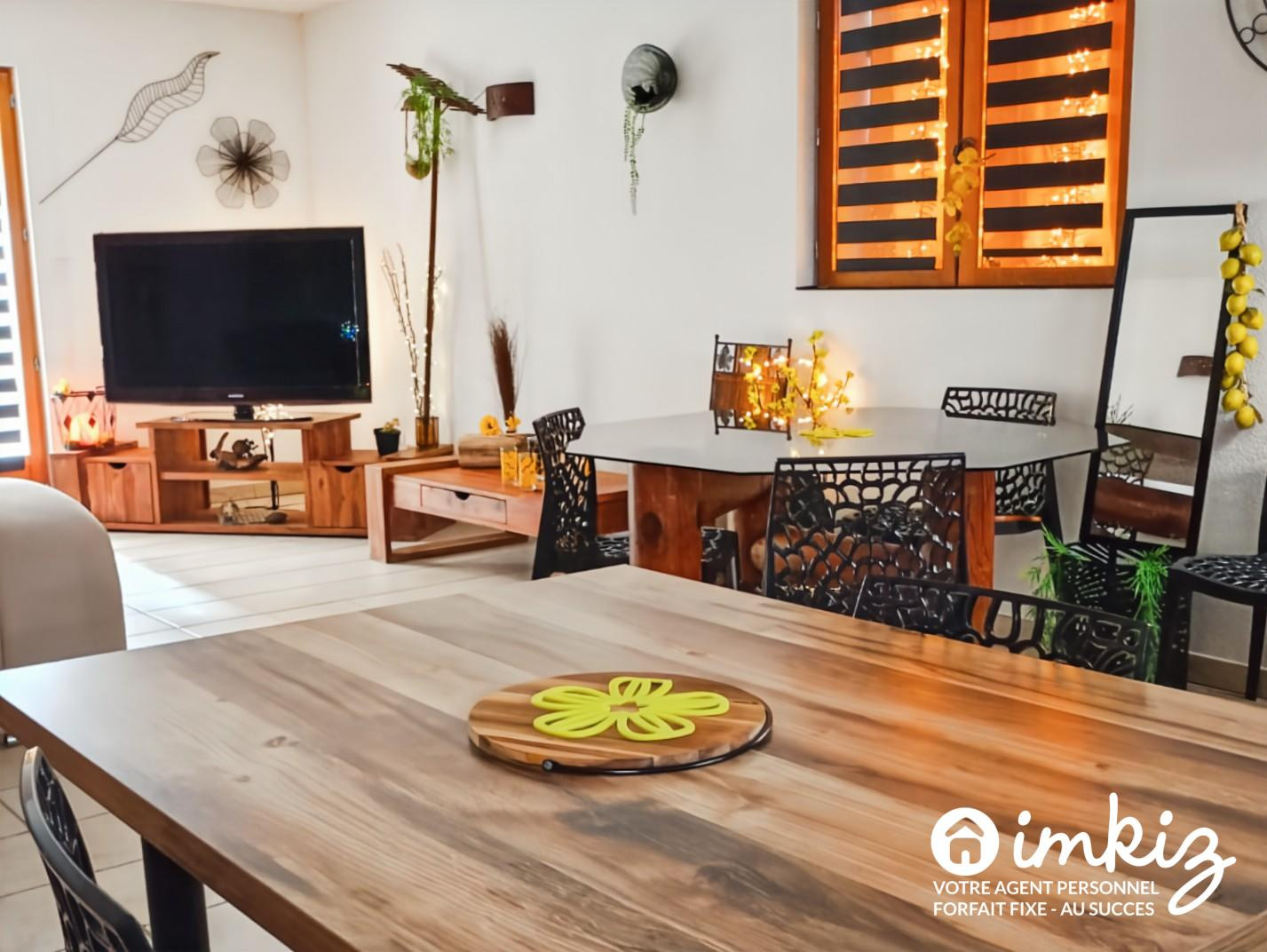 
                                                Vente
                                                 Maison récente 4 pièces avec piscine