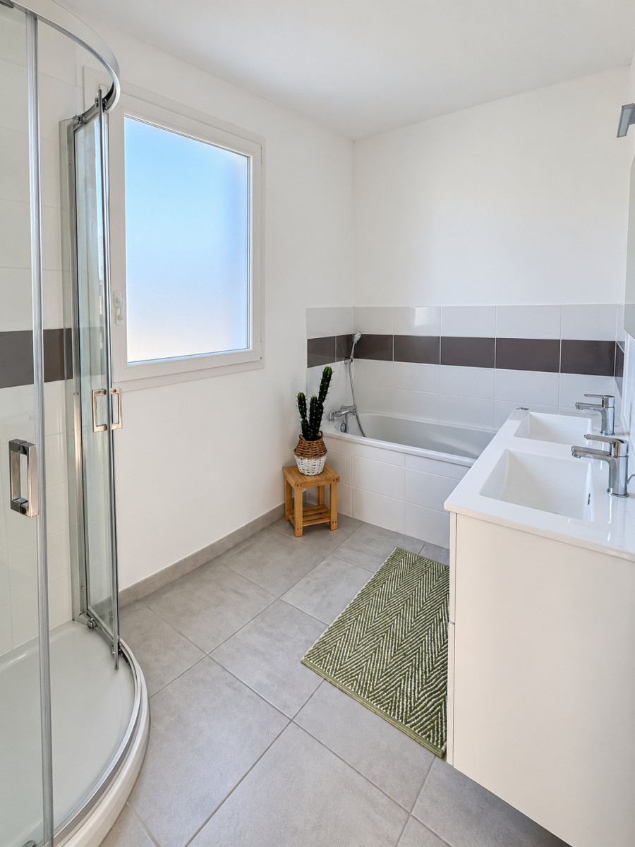 
                                                Vente
                                                 Maison récente avec jardin et garage – 3 chambres – Angers