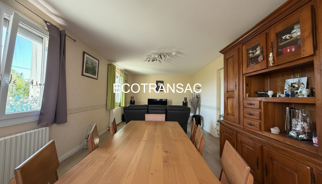 
                                                Vente
                                                 MAISON RENOVEE – 145 M² – 7 PIECES DONT 5 CHAMBRES – 1 555 M² – DPE D – PERREX