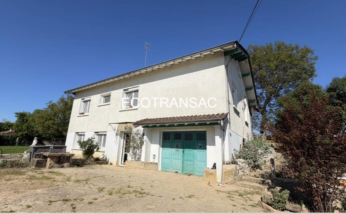 
                                                Vente
                                                 MAISON RENOVEE – 145 M² – 7 PIECES DONT 5 CHAMBRES – 1 555 M² – DPE D – PERREX