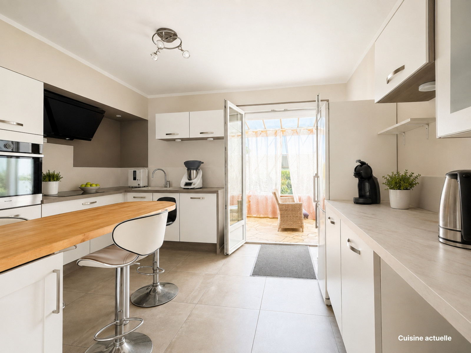 
                                                Vente
                                                 MAISON RENOVEE 145 m², GARAGE 40 m², TERRAIN 1 555 m², CORSANT-LA NEUVE