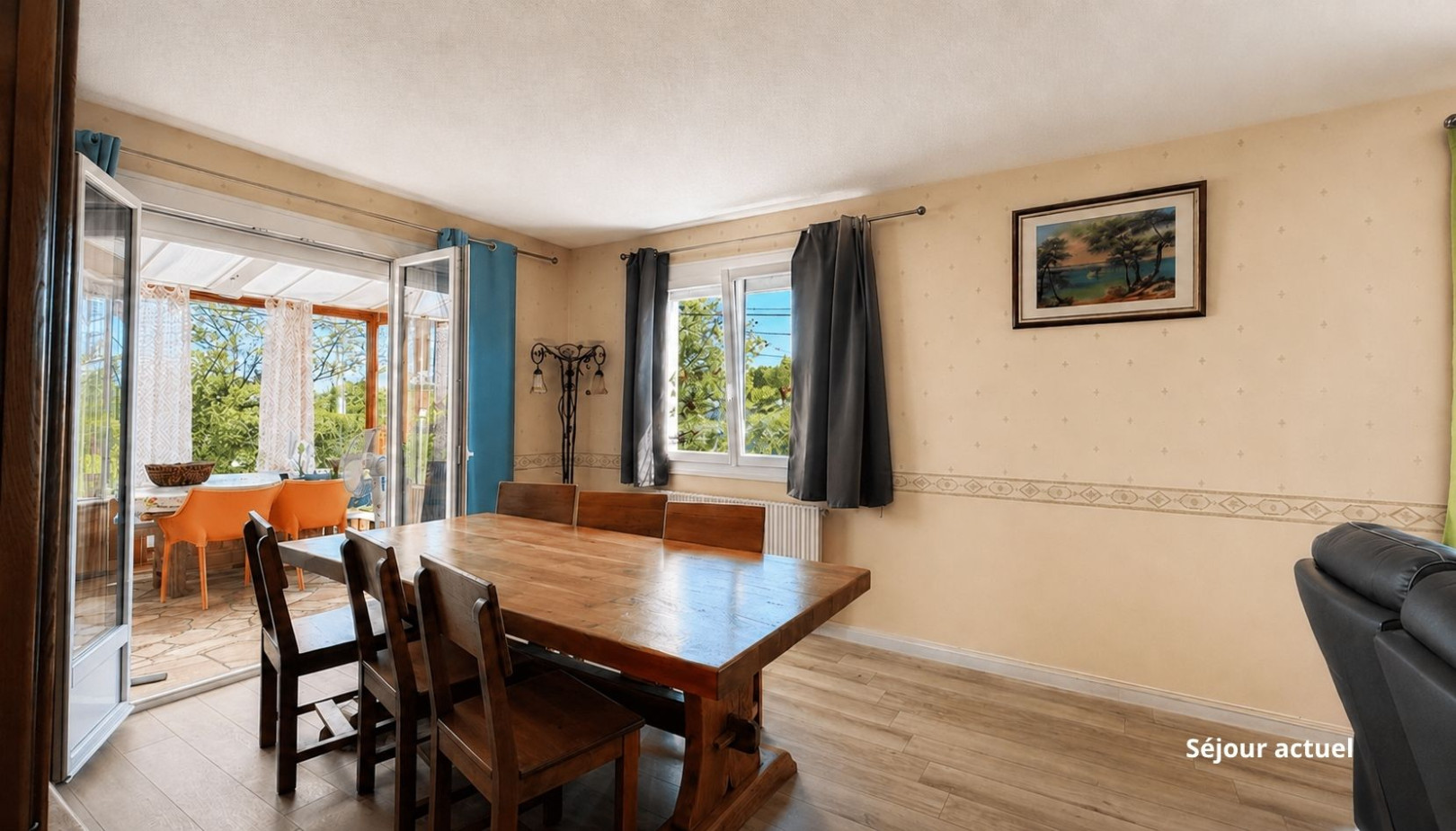 
                                                Vente
                                                 MAISON RENOVEE 145 m², GARAGE 40 m², TERRAIN 1 555 m², CORSANT-LA NEUVE