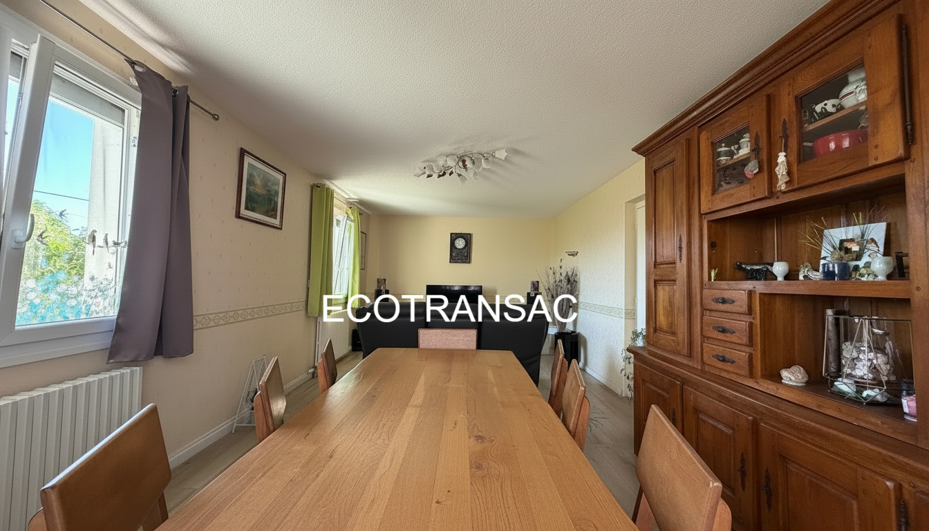 
                                                Vente
                                                 MAISON RENOVEE – 145 M² – GARAGE & ANNEXE - 7 PIECES DONT 5 CHAMBRES – 1 555 M² – DPE D – PERREX