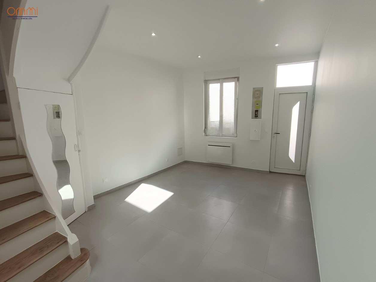 
                                                Location
                                                 Maison rénovée 2 chambres Amiens Saint-Pierre