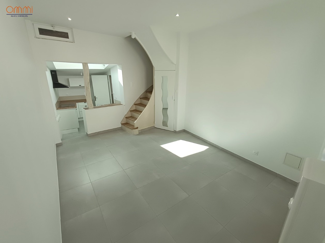 
                                                Location
                                                 Maison rénovée 2 chambres Amiens Saint-Pierre