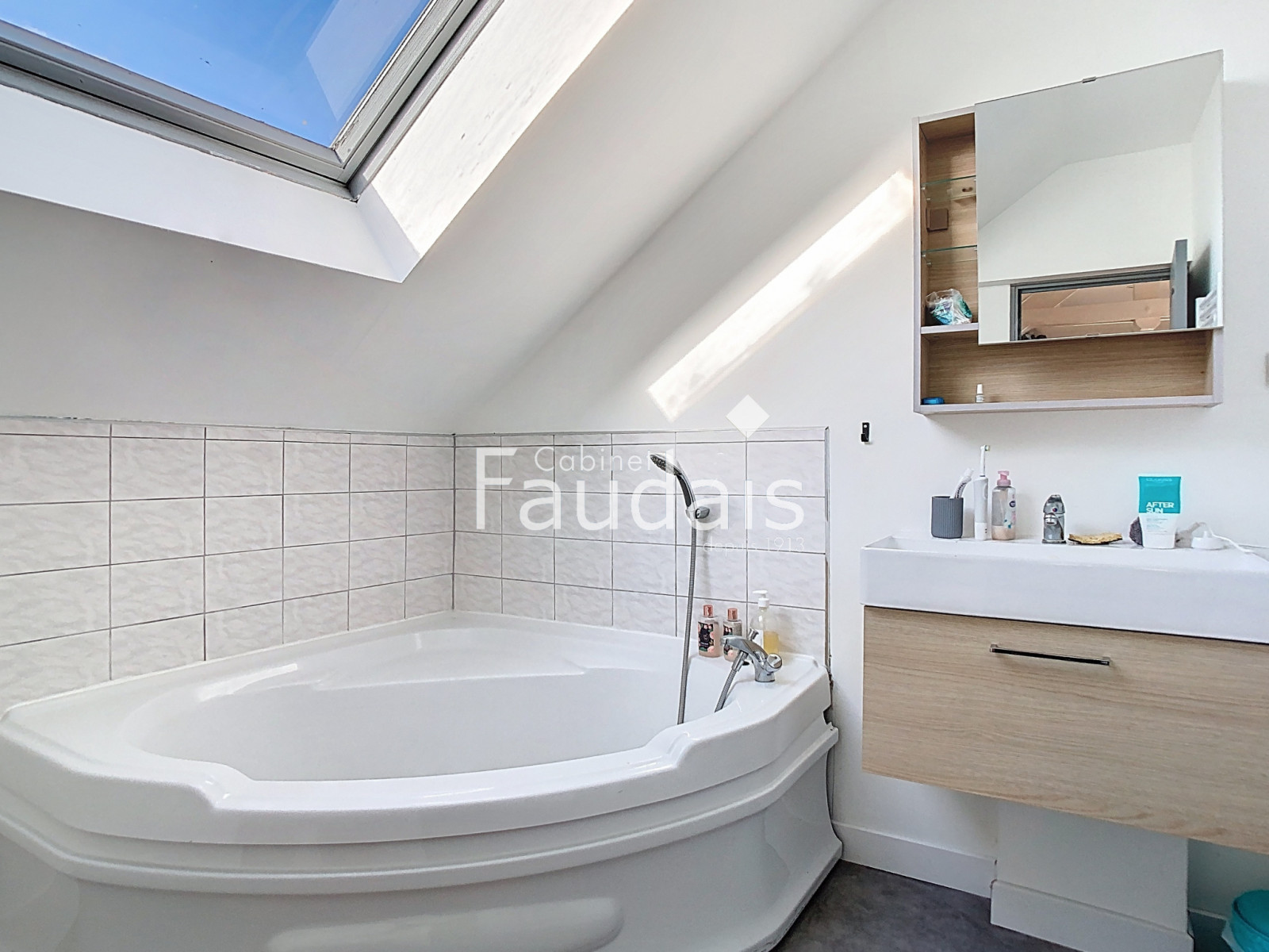 
                                                Vente
                                                 MAISON RENOVEE 2 CHAMBRES REMILLY LES MARAIS