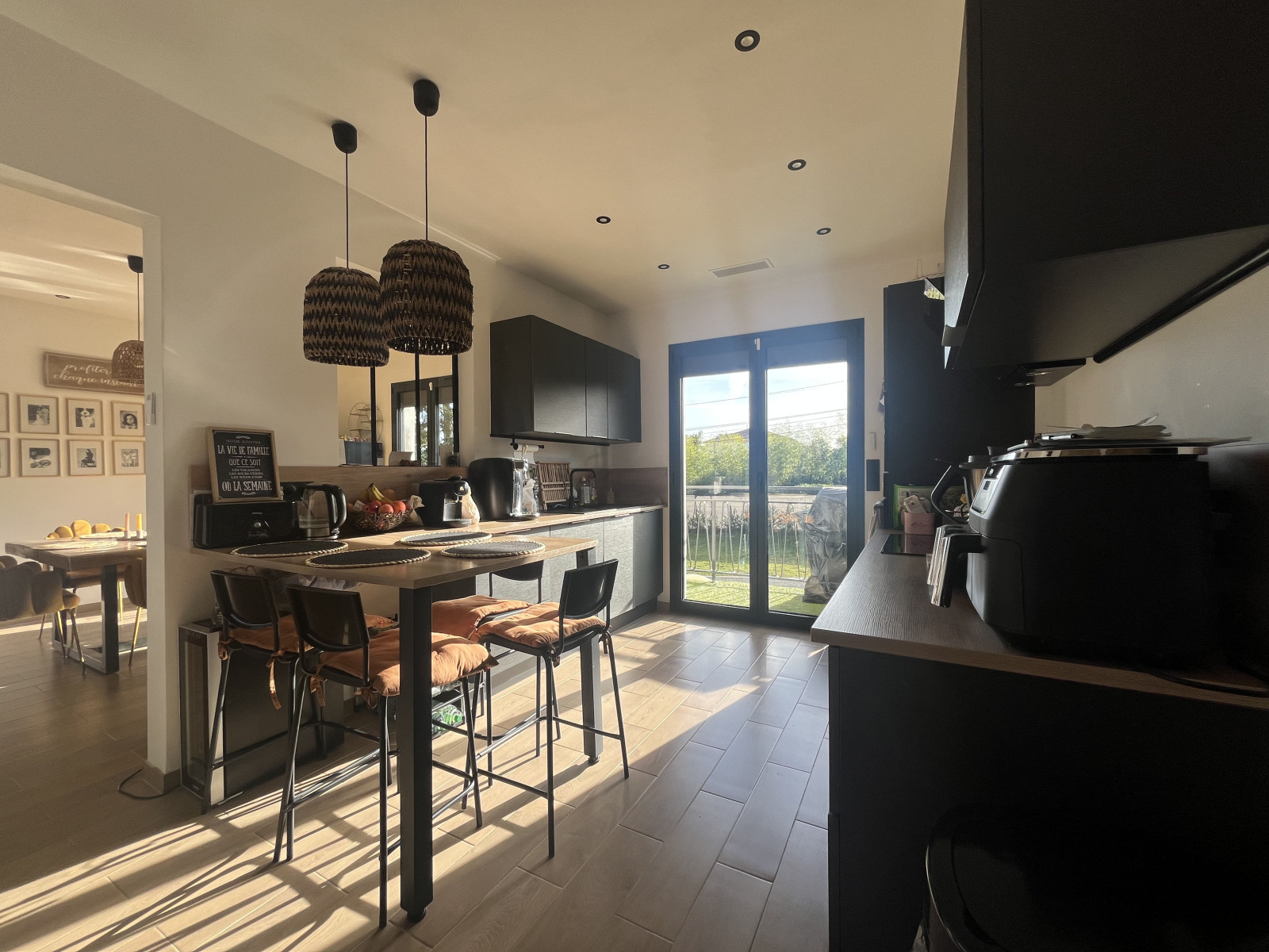 
                                                Vente
                                                 Maison rénovée - 5 chambres - Grézieu-la-Varenne