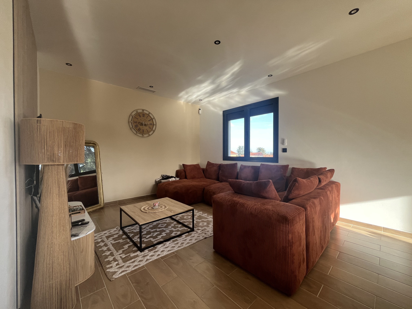 
                                                Vente
                                                 Maison rénovée - 5 chambres - Grézieu-la-Varenne