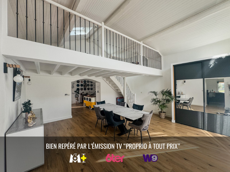 
                                                Vente
                                                 Maison rénovée avec goût de 180 m² environ