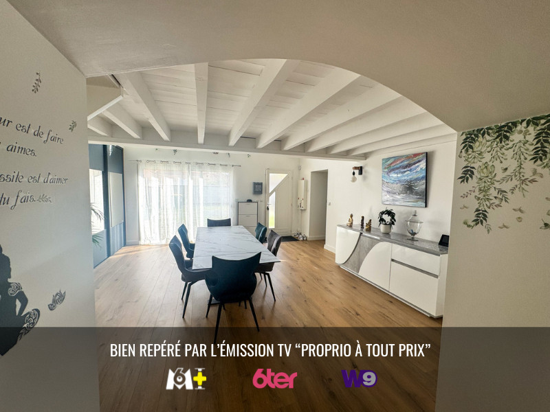 
                                                Vente
                                                 Maison rénovée avec goût de 180 m² environ