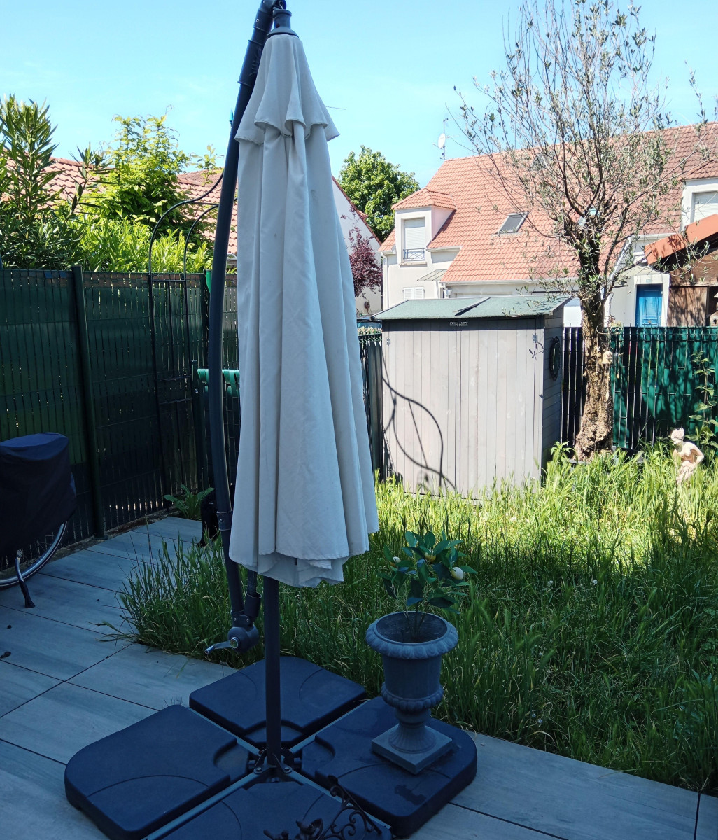 
                                                Vente
                                                 Maison rénovée avec jardin