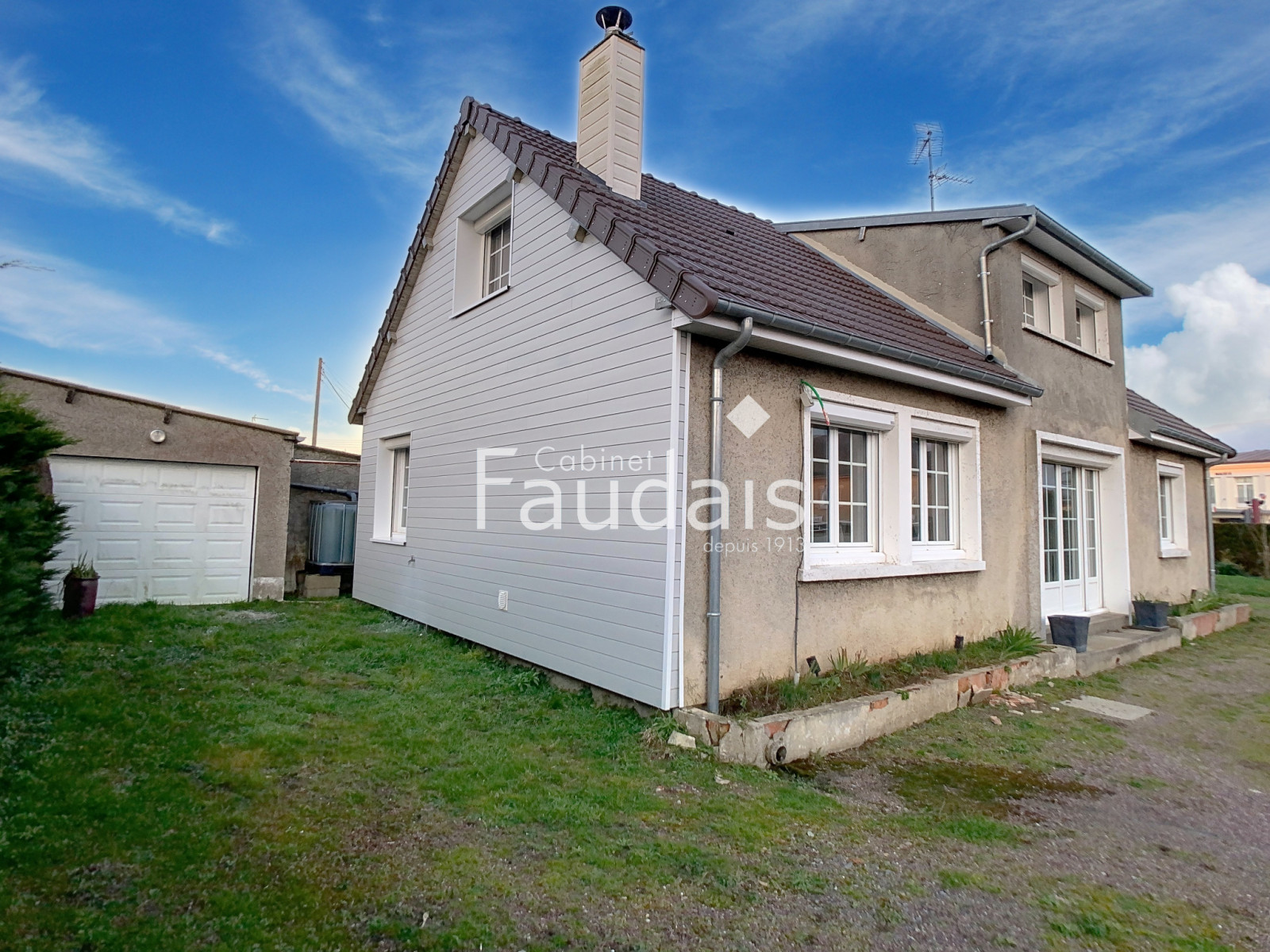 
                                                Vente
                                                 Maison rénovée avec vie de plain-pied PONT-HEBERT