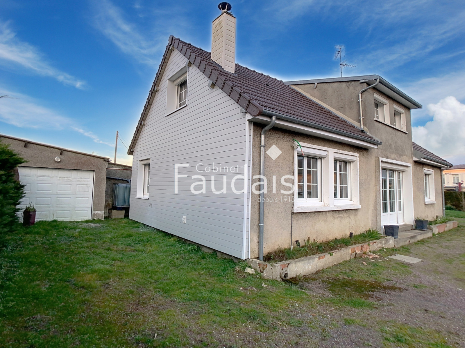 
                                                Vente
                                                 Maison rénovée avec vie de plain-pied PONT-HEBERT