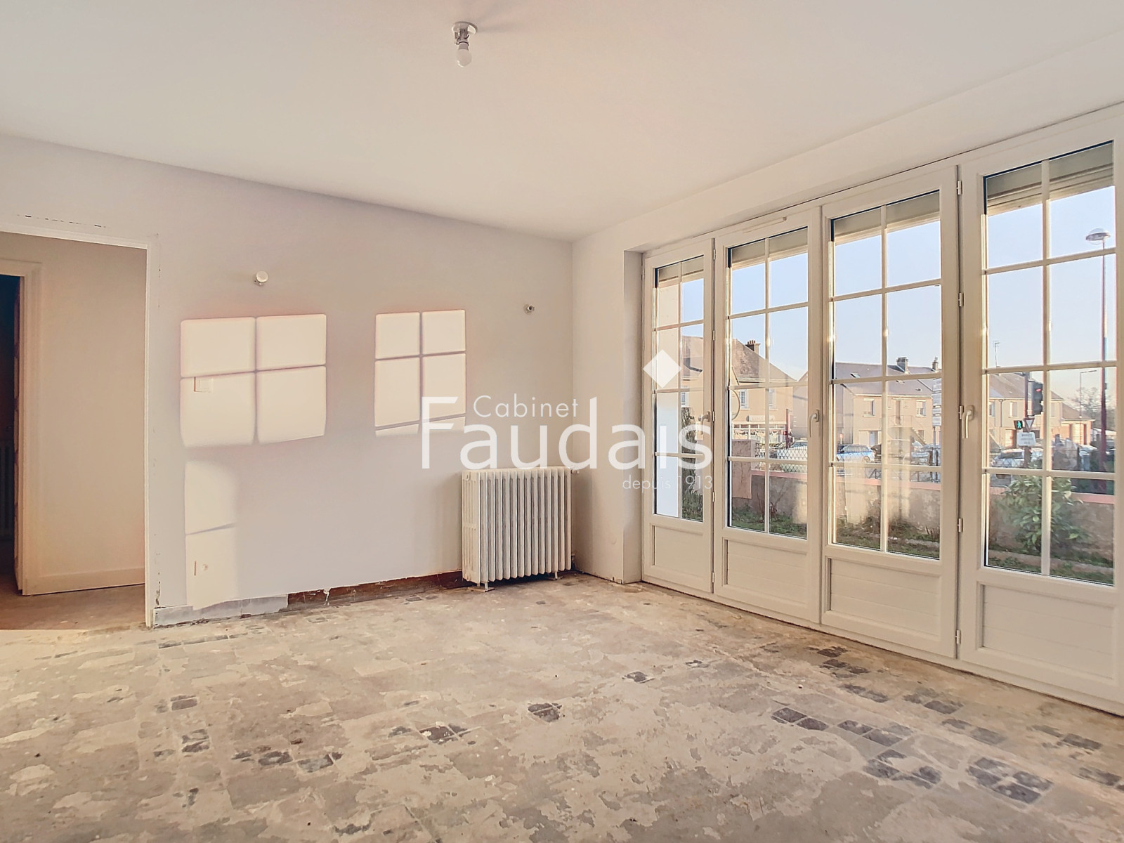 
                                                Vente
                                                 Maison rénovée avec vie de plain-pied PONT-HEBERT