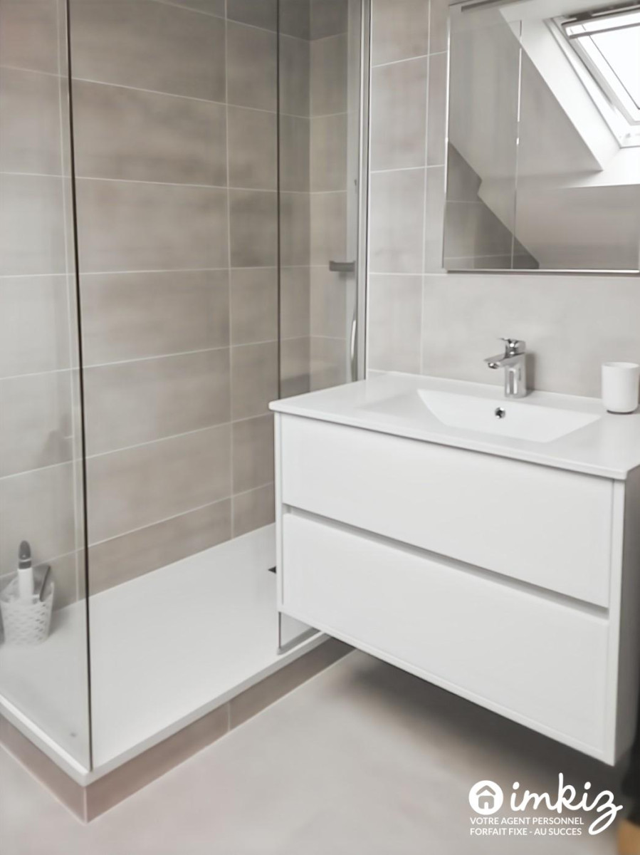 
                                                Vente
                                                 Maison renovée en 2024, proche commerces, port