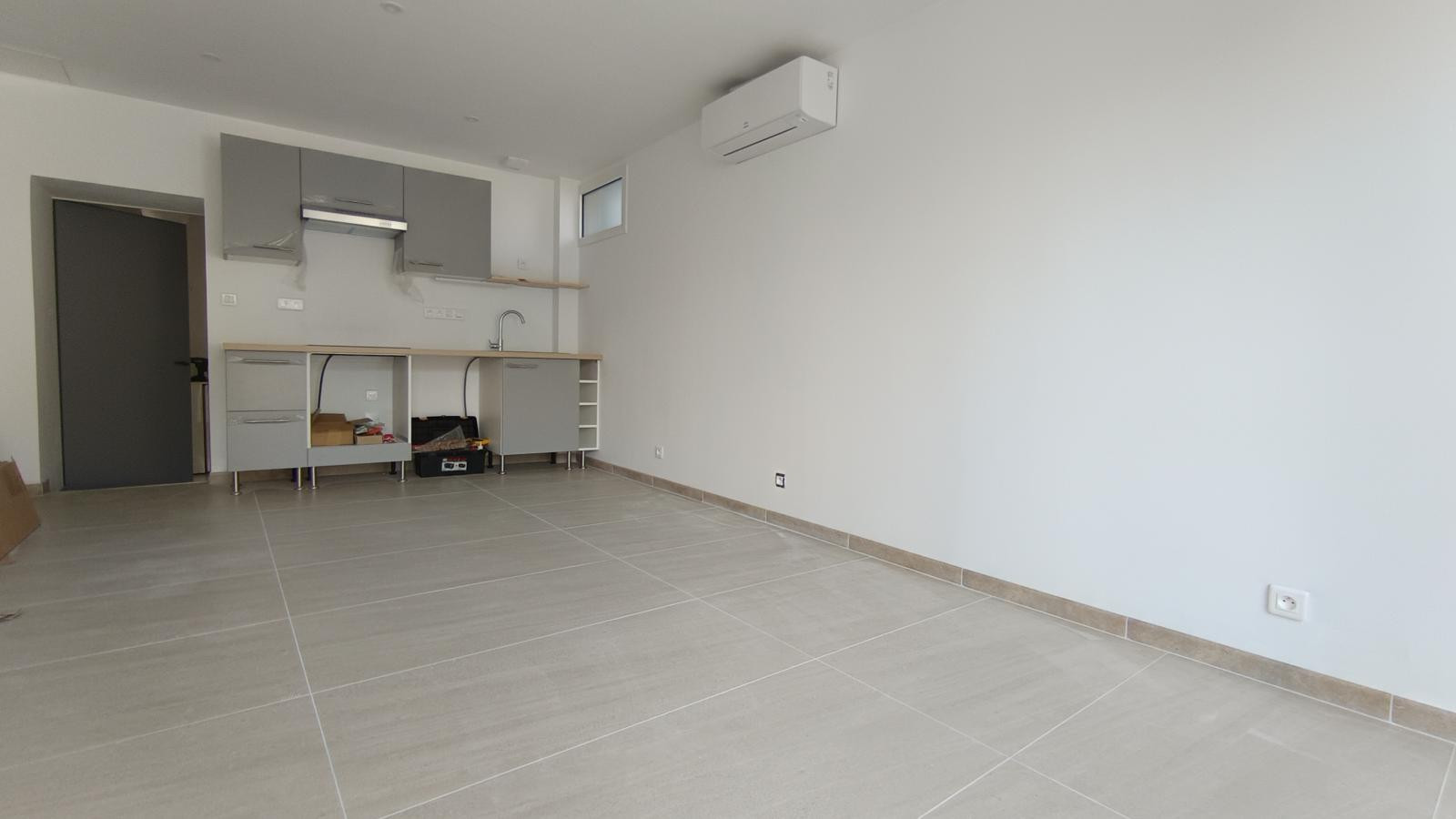 
                                                Location
                                                 Maison rénovée idéale colocation +  jardin clos