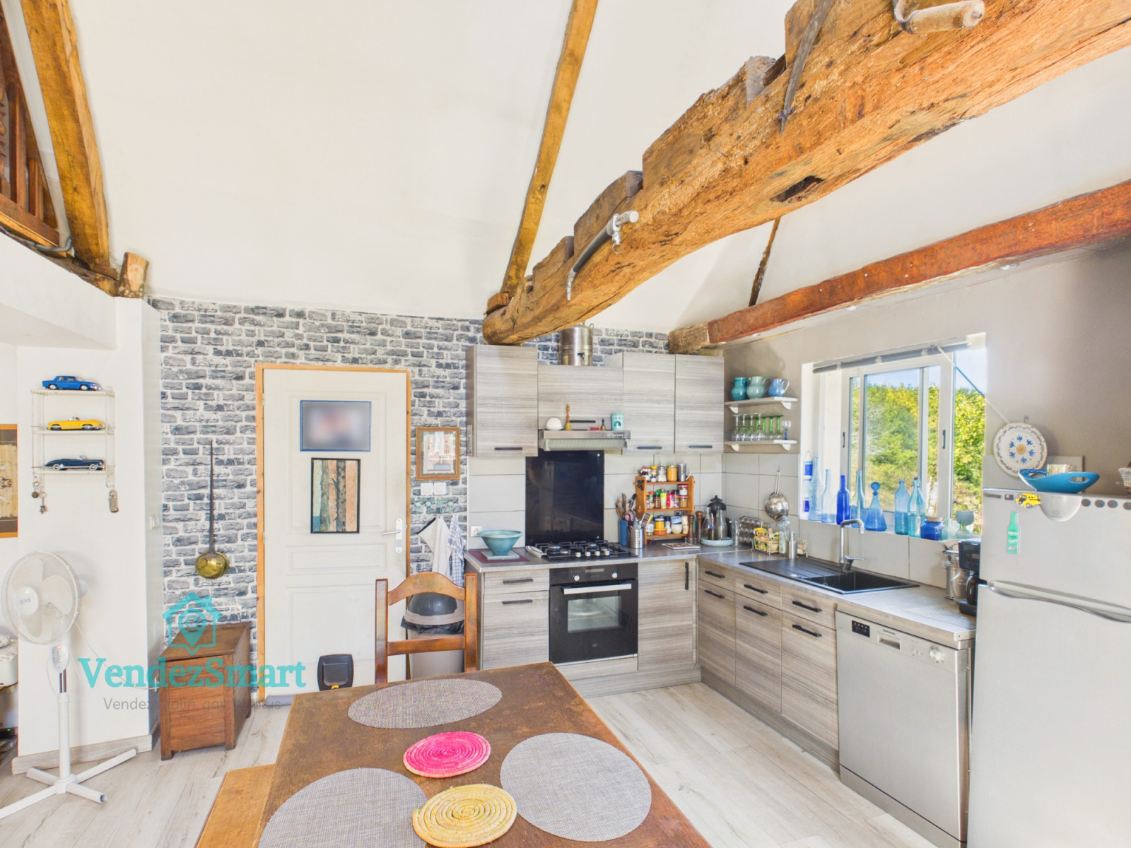 
                                                Vente
                                                 Maison rénovée, Lieu unique sans vis-à-vis – Vue exceptionnelle – Charme et nature