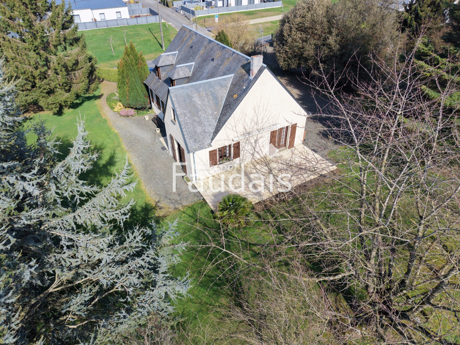 
                                                Vente
                                                 Maison Saint-Lô 3 -chambres  