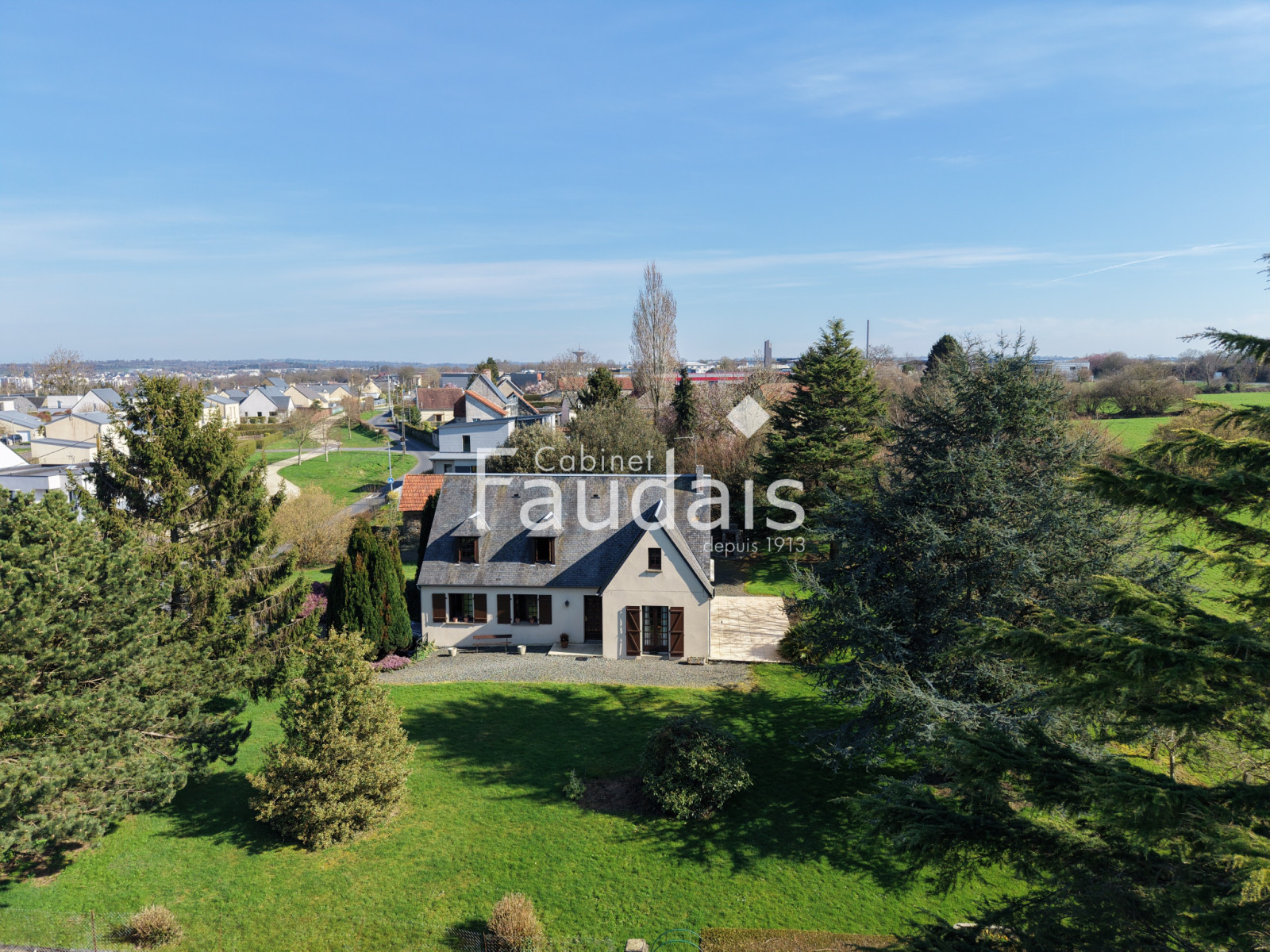 
                                                Vente
                                                 Maison Saint-Lô 3 -chambres  