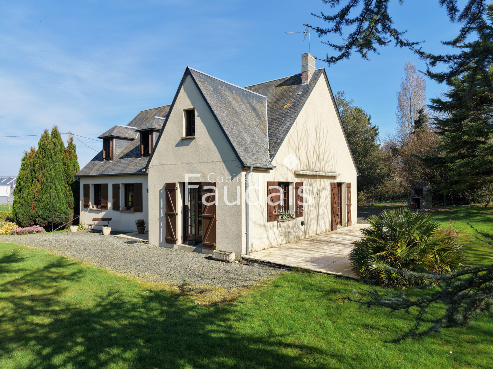 
                                                Vente
                                                 Maison Saint-Lô 3 -chambres  