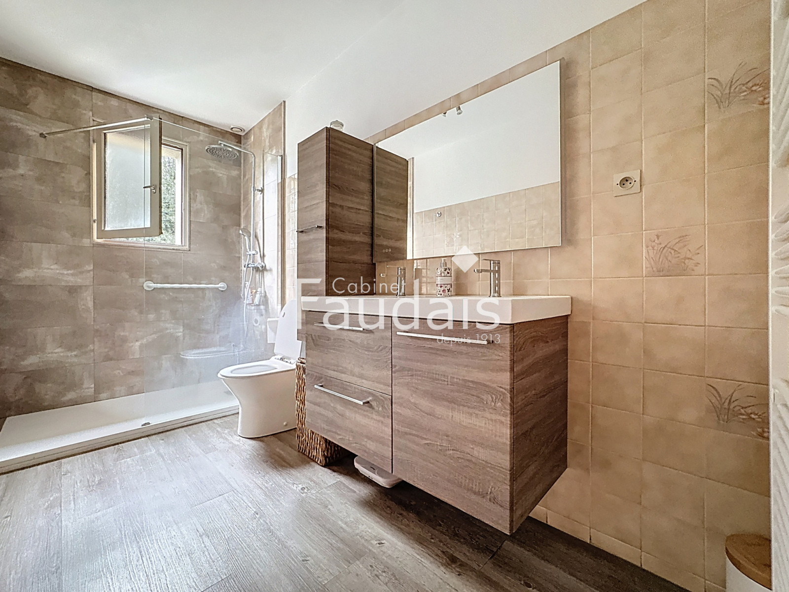 
                                                Vente
                                                 Maison Saint-Lô 3 -chambres  