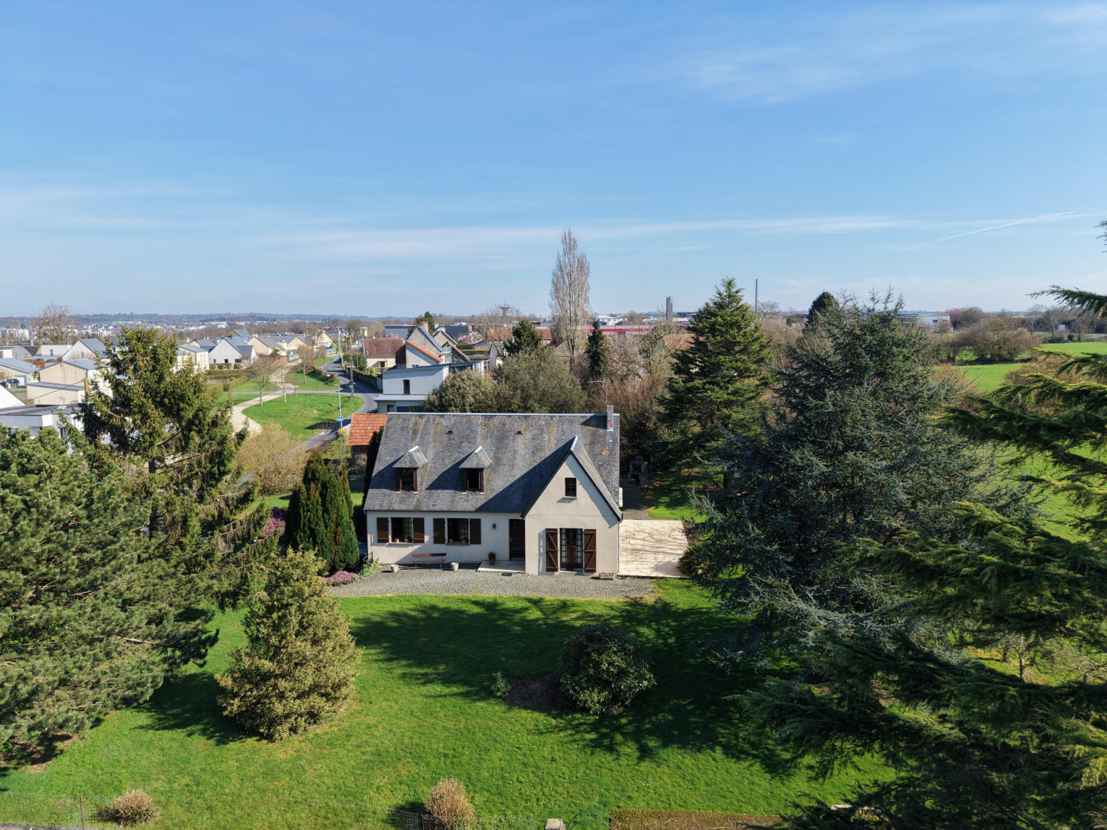 
                                                Vente
                                                 Maison Saint-Lô 3 -chambres  