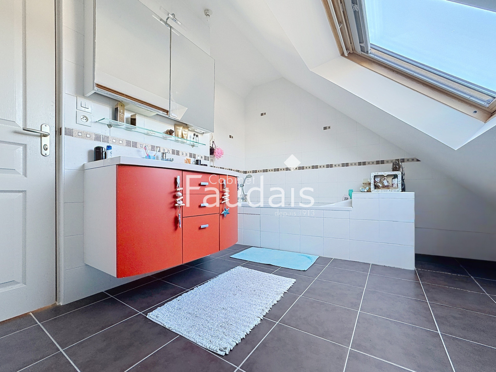 
                                                Vente
                                                 Maison SAINT-LO quartier Hôpital 