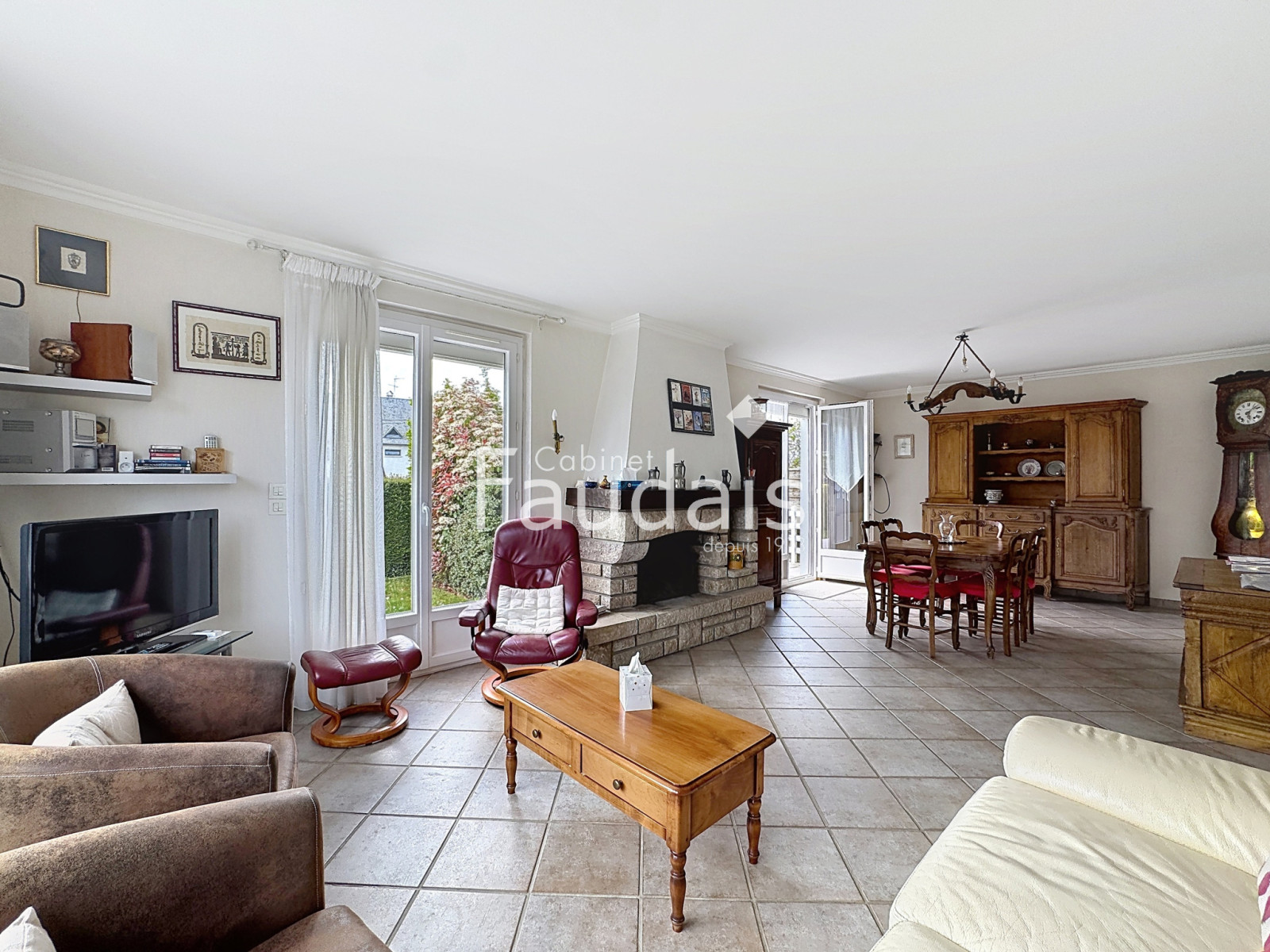 
                                                Vente
                                                 Maison SAINT-LO secteur hôpital avec une vie de plain pied 