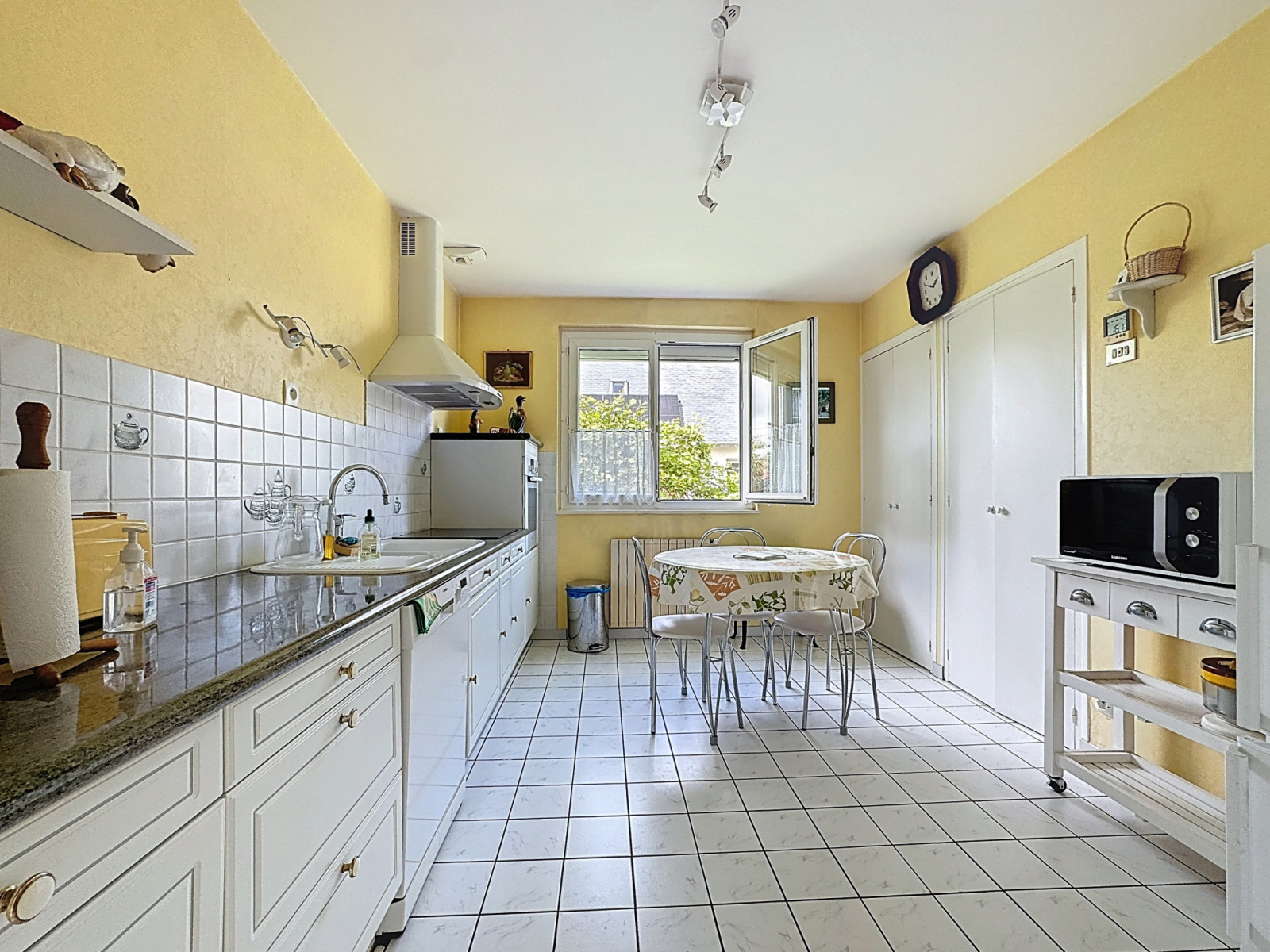 
                                                Vente
                                                 Maison SAINT-LO secteur hôpital avec une vie de plain pied 