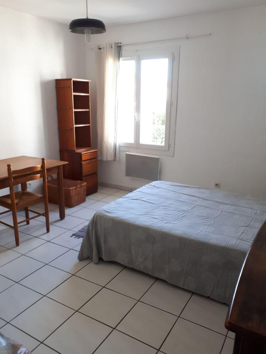 
                                                Location
                                                 Maison spacieuse, rénovée