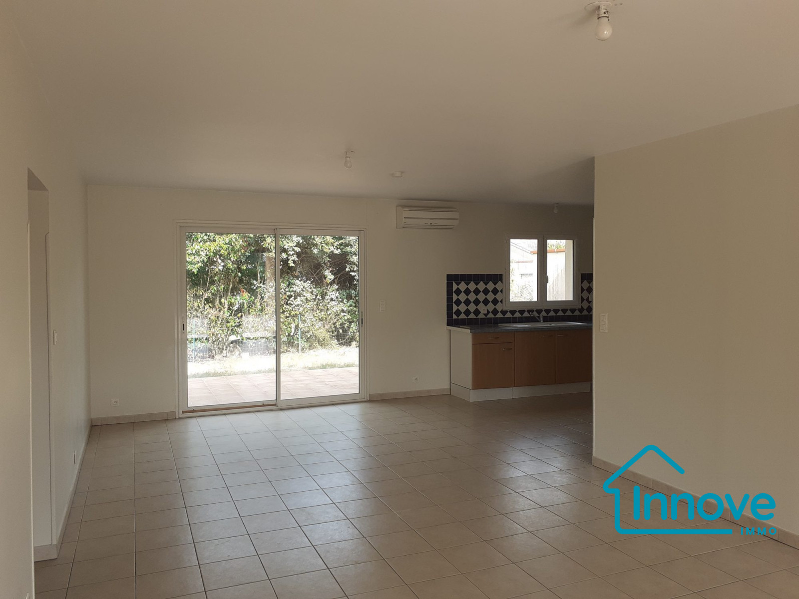 
                                                Vente
                                                 Maison sur les coteaux de Pompignan