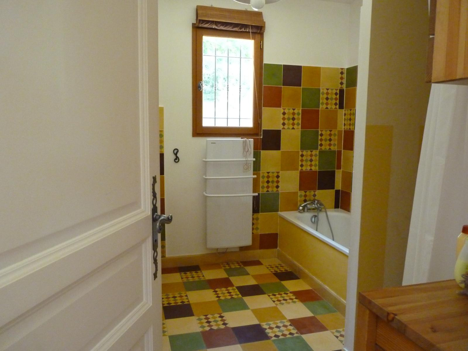 
                                                Location
                                                 Maison sur SAINT-REMEZE